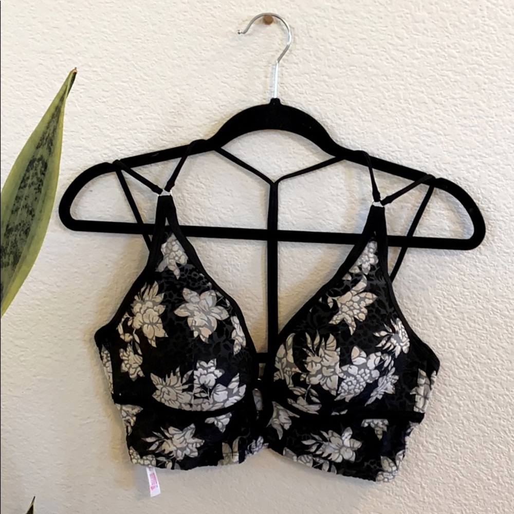 PINK| LIGHTLY LINED BRALETTE AND THONG